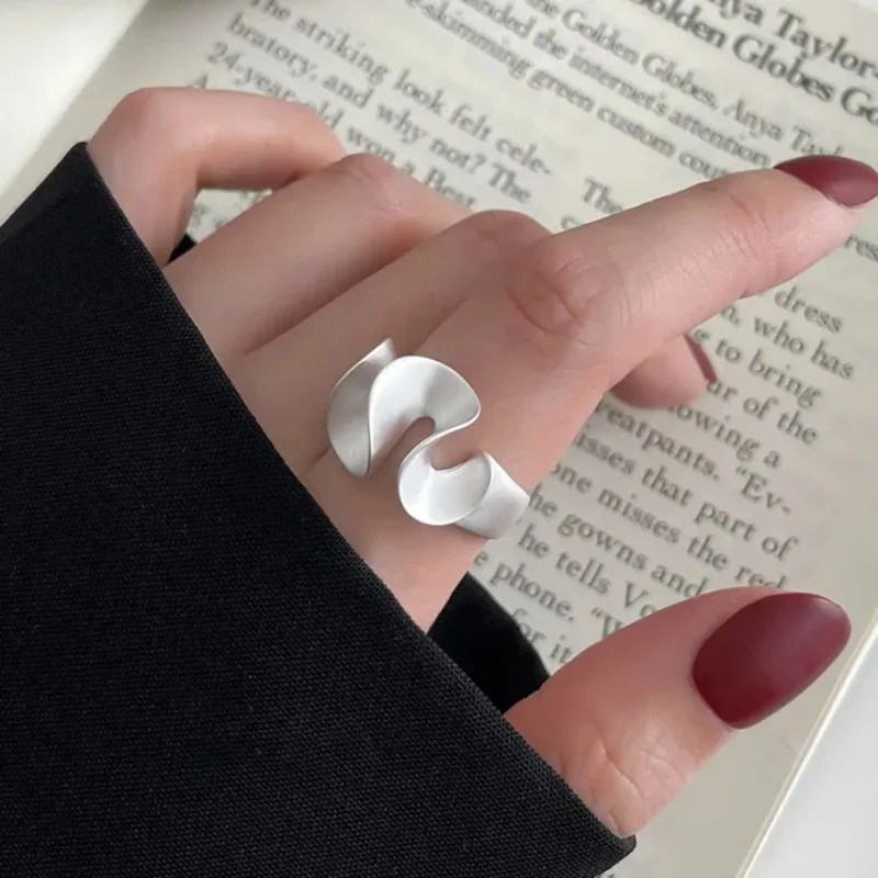 

925 Sterling Silver Color Chic Vintage Wave Flower Opening Rings for Women Minimalist Fashion Jewelry Light Luxury Accessories
