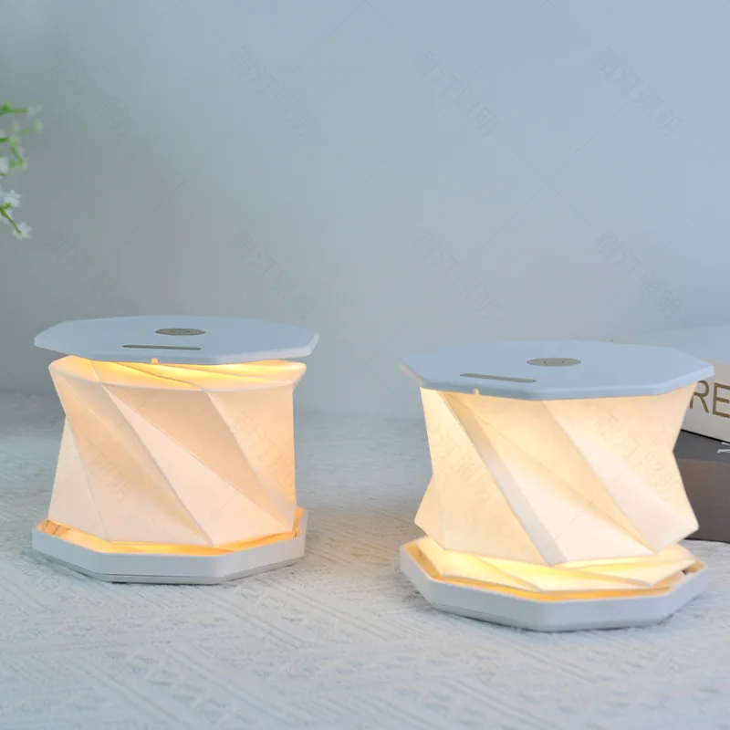 Lampada da notte Origami Lampada culturale creativa calda romantica Lampada da tavolo pieghevole Decorazione creativa Camera da letto Comodino Luce d'atmosfera