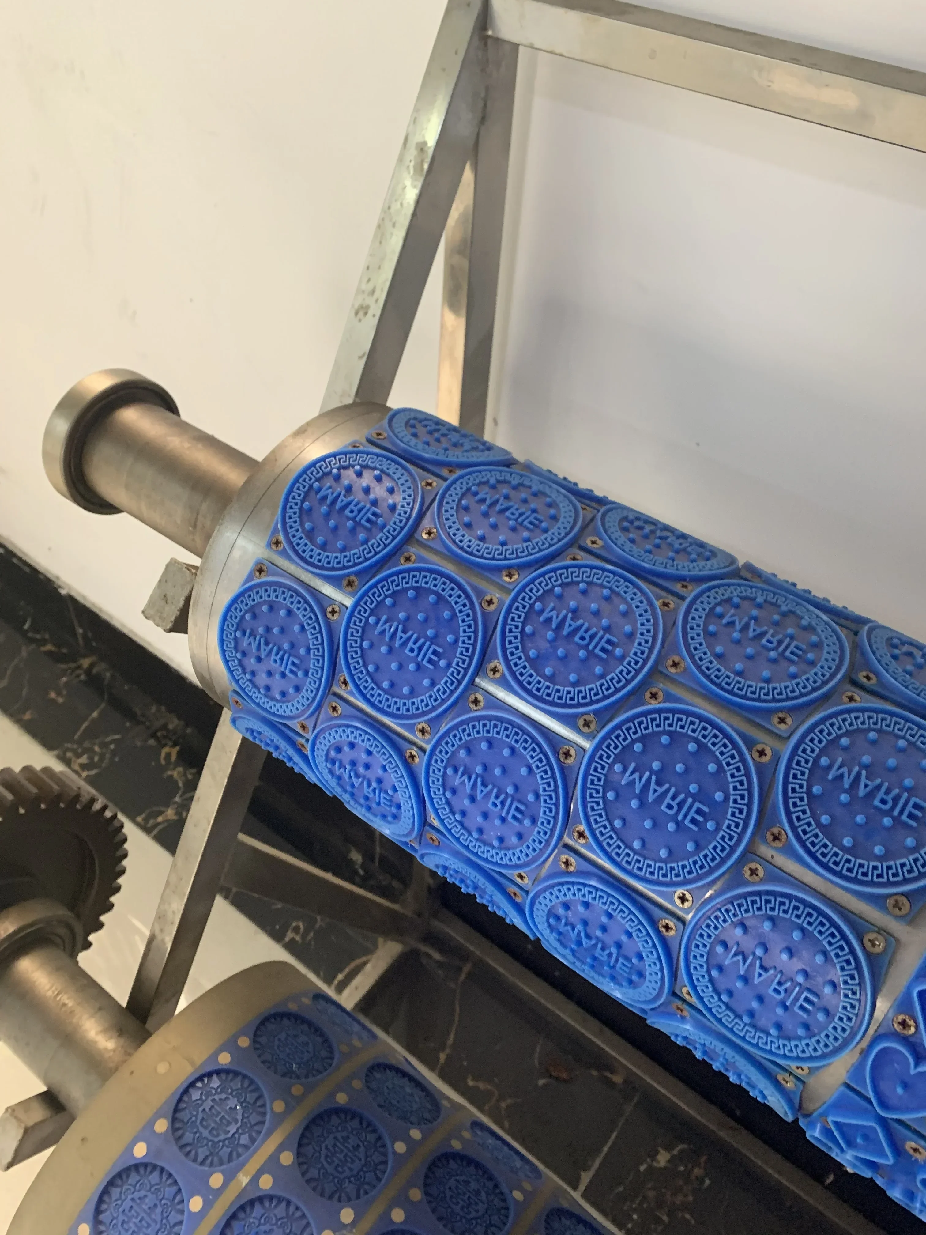 Small miniature cookie mold rotary mold machine for cookie forming