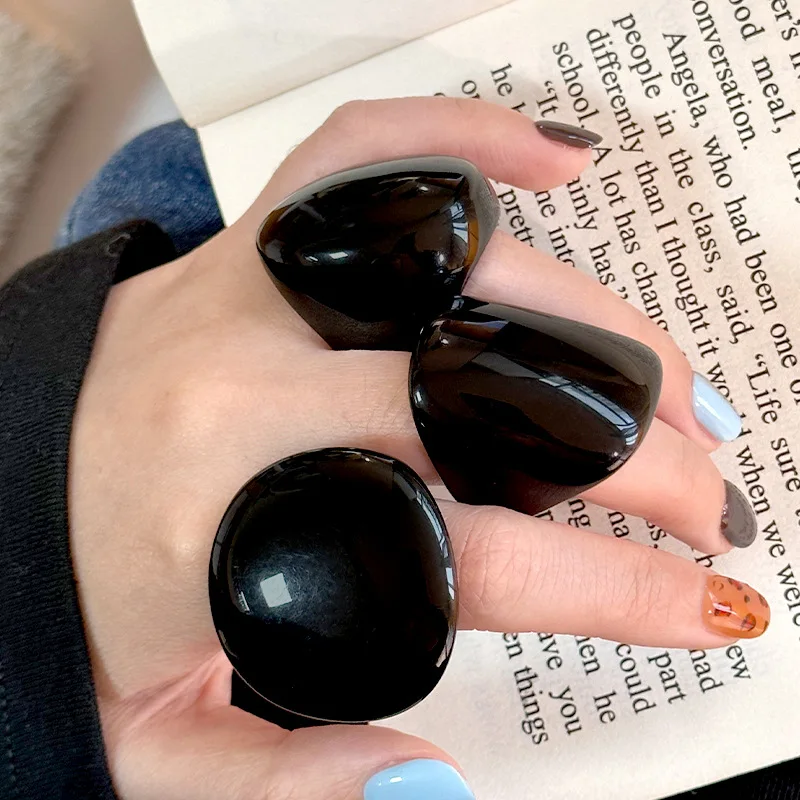 Korean Versatile Black Acrylic Round Square Geometric Rings For Women Big Kpop Finger Ring Girl Wide Punk Resin Ring INS Jewelry