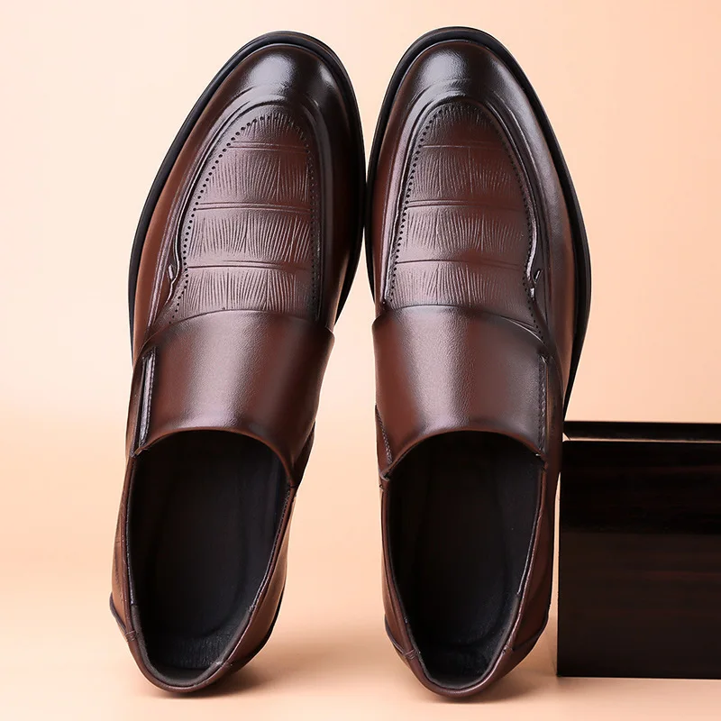 Breathable Comfortable Decent Fashion Soft Leather Shoes Men's Formal Dress Shoes 2026 Fall Slip on Business Flat Shoes Office