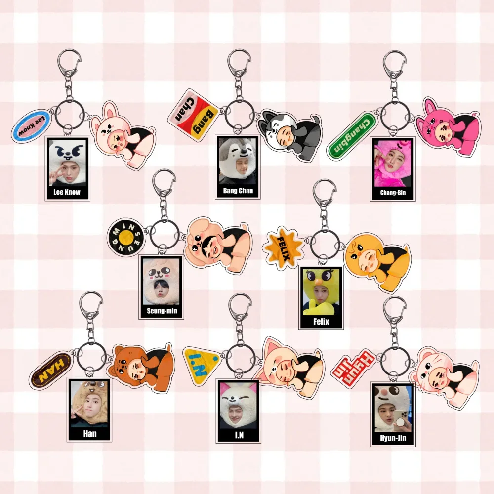 

Kpop Korean Boys Group Keychain Felix Hyunjin Bangchan Lee Know Changbin Seungmin Charm Keyring KPOP Merch Accessory Fans Gift