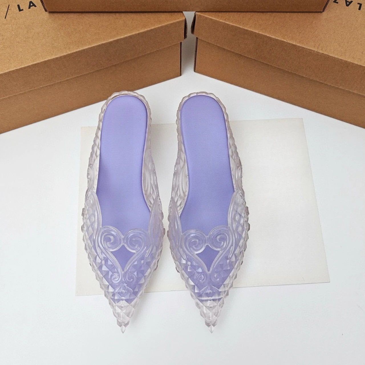 Scarpe da Donna con Tacco Bass - Court Heel Pointed recensione e prezzo