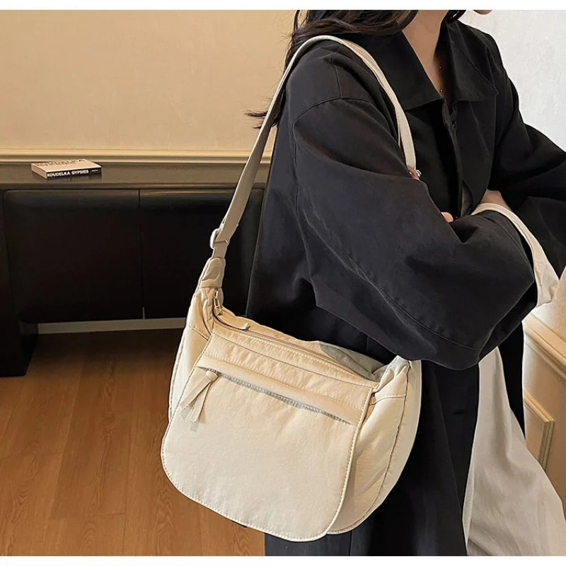 

Chic-elegant-looking 2025 New Ladies Luxury Brand Leather Hand Bag Famous Designer Elegant Popular Casual High-Quality Craft​