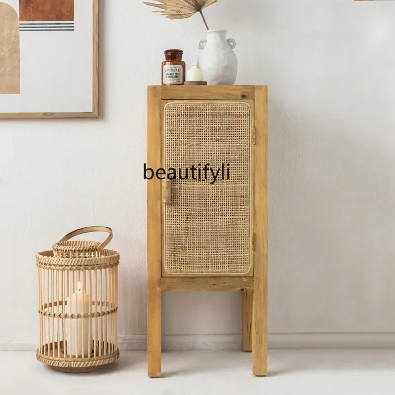 Comodino moderno e minimalista in legno massello Armadietto portaoggetti per camera da letto con tavolino creativo in rattan nordico