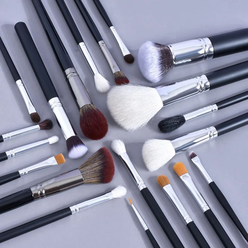 20/34High-Grade Soft Fiber Hair Black Makeup Brush Full Set