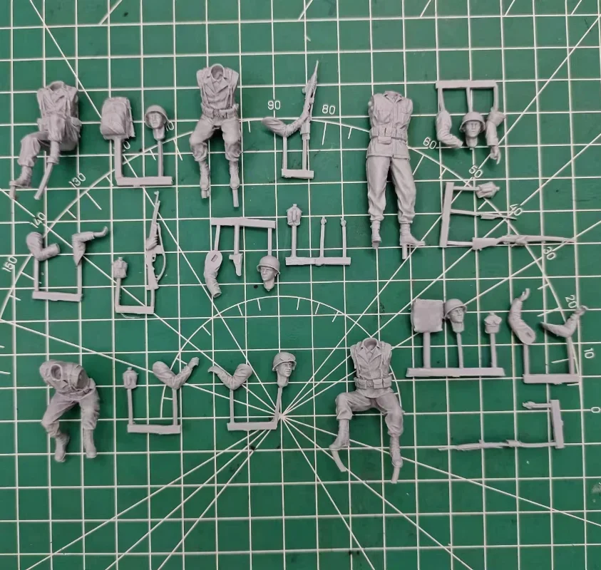 1/35 Scale Resin Figure Model Assembly Kit US Infantry and Military Police 5 People (without Jeep) Unassembled and Unpainted 907