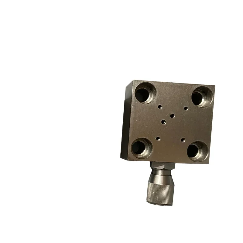 Pressure regulating and overflow pressure valve Two-way logic oil cutting hydraulic baler Sliding core insert F21 cover plate