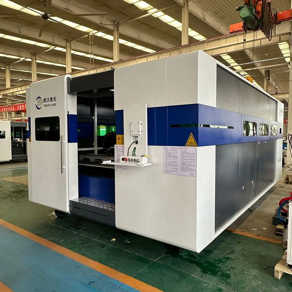 آلة قطع الصفائح المعدنية الأوتوماتيكية 1313 1390 CNC مع غطاء كامل للصفائح المعدنية الصغيرة بقوة 1 كيلو واط و2 كيلو واط و3 كيلو واط تدعم صيغ الرسومات AI وPLT