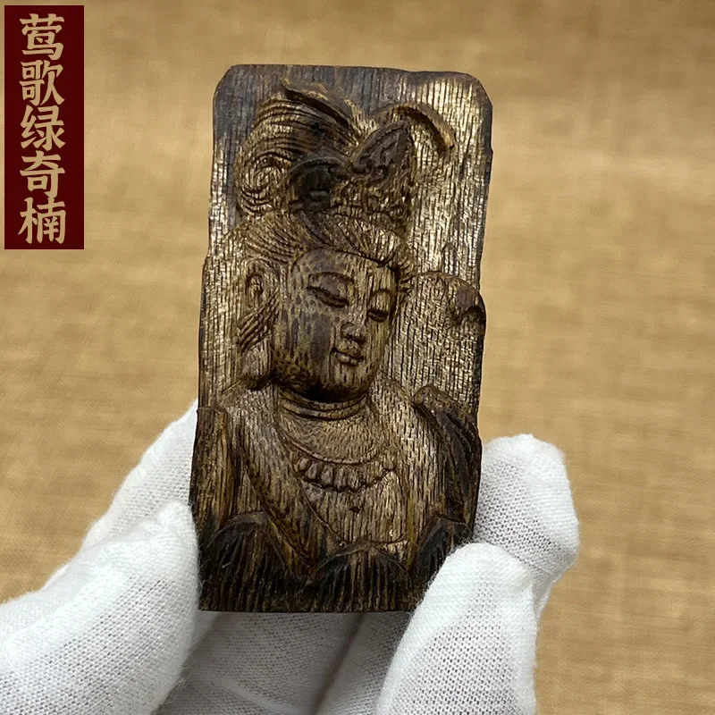 

Authentic Vietnam Nha Zhuang Yingge Lvqi Nan Agarwood Guanyin Hand Carved Brand with Shape Old Materials Necklace Pendant
