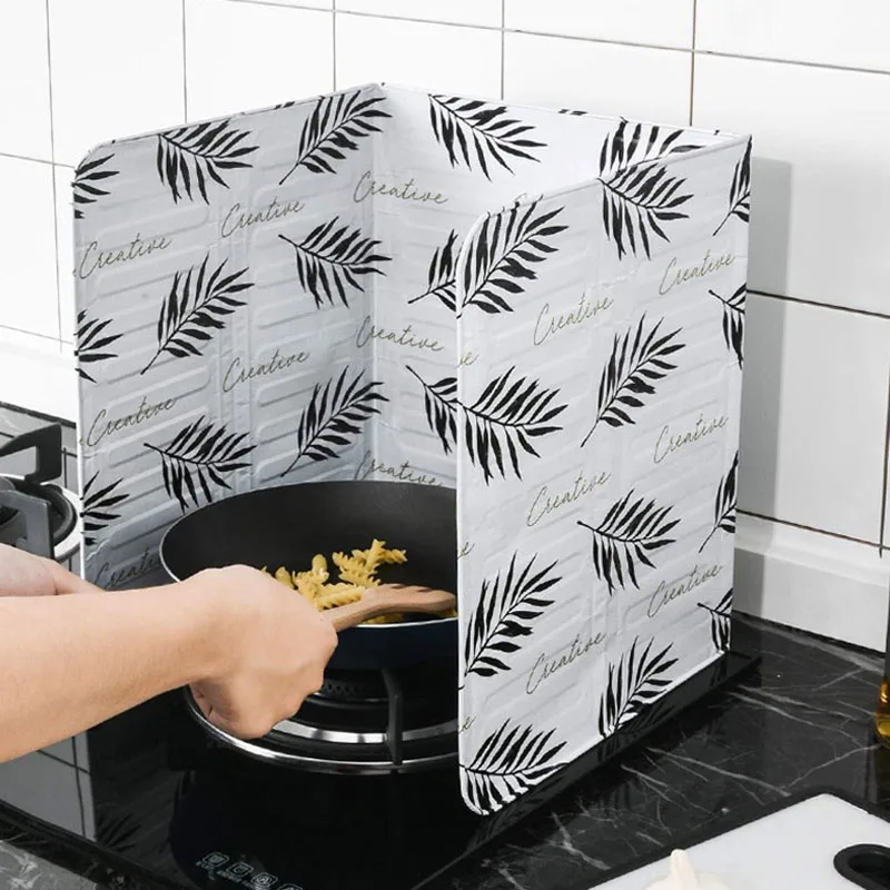 Foldable Oil Splash Protection Screen Heat-resistant Kitchen Gas Stove Baffle Plate Anti Splatter Shield Guard Kichen Gadgets