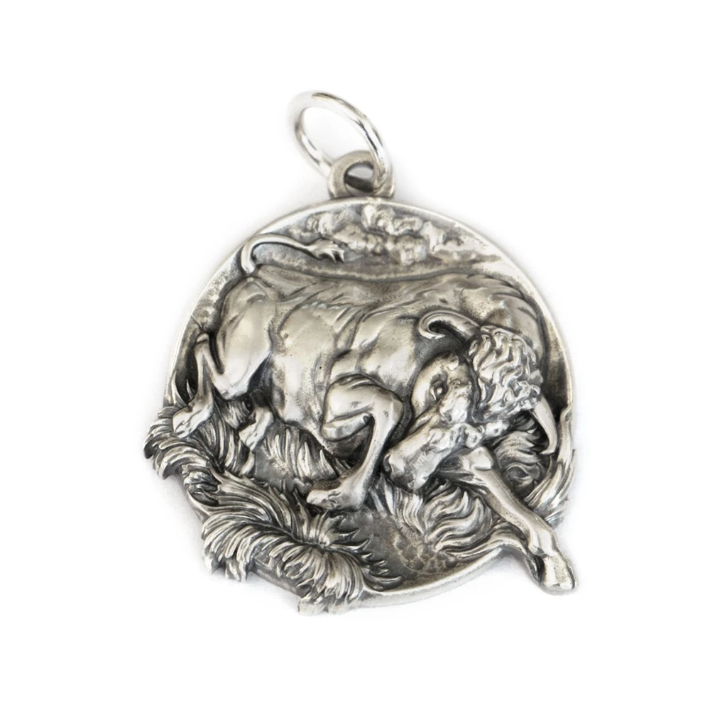 

925 Sterling Silver Embossed Bull Pendants TA339