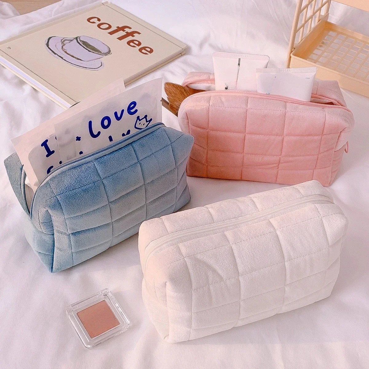

Zipper Large Solid Color Cosmetic Bag Cute Plush Makeup Bag for Women Travel Make Up Toiletry Bag Washing Pouch Plush Pen Pouch
