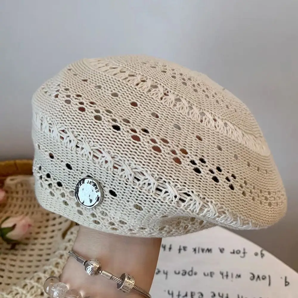Japanese Style Hollowed Out Beret Hat Vintage Thin Weave Painter Hat Fresh Color Fashionable Crochet Knitted Cap Holiday