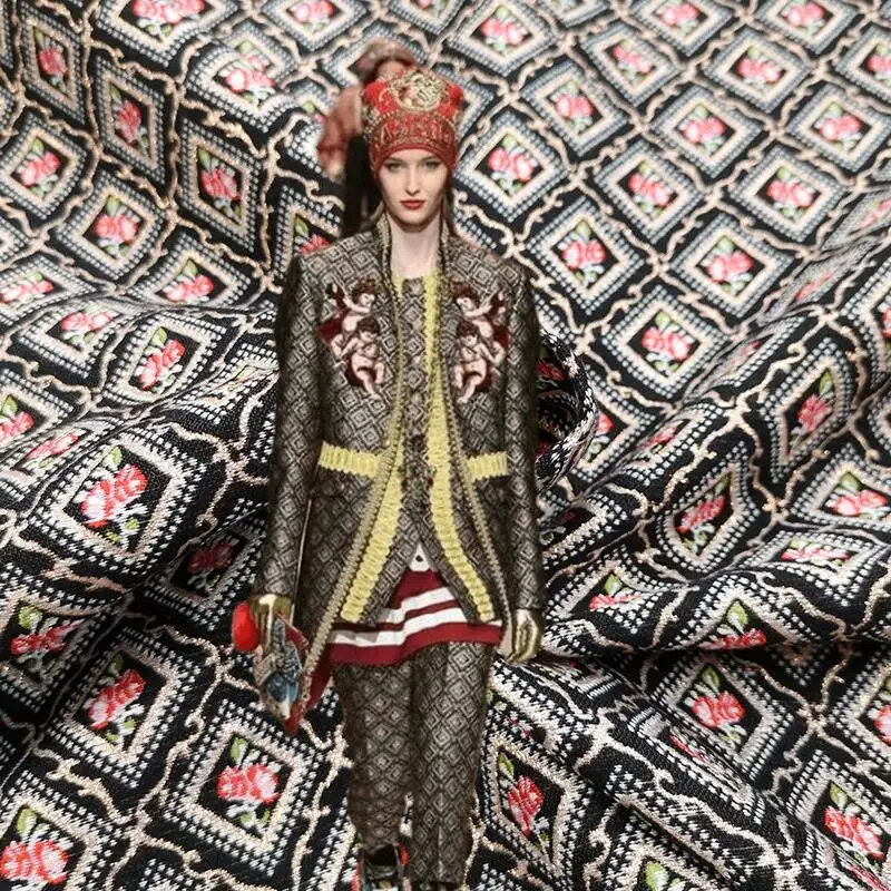 

Европейский тисненый квадратный парчовый жаккардовый ткань, модный плащ, костюм, материал одежды для шитья во дворе