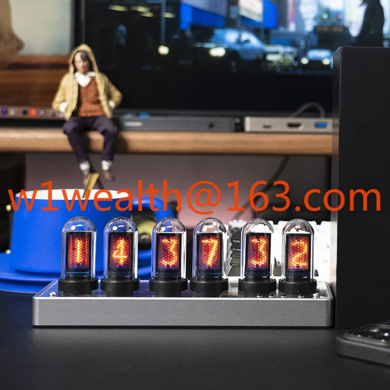 Moderne digitale tafelklok Geek Marvel Tubes IPS Display bureauwekker