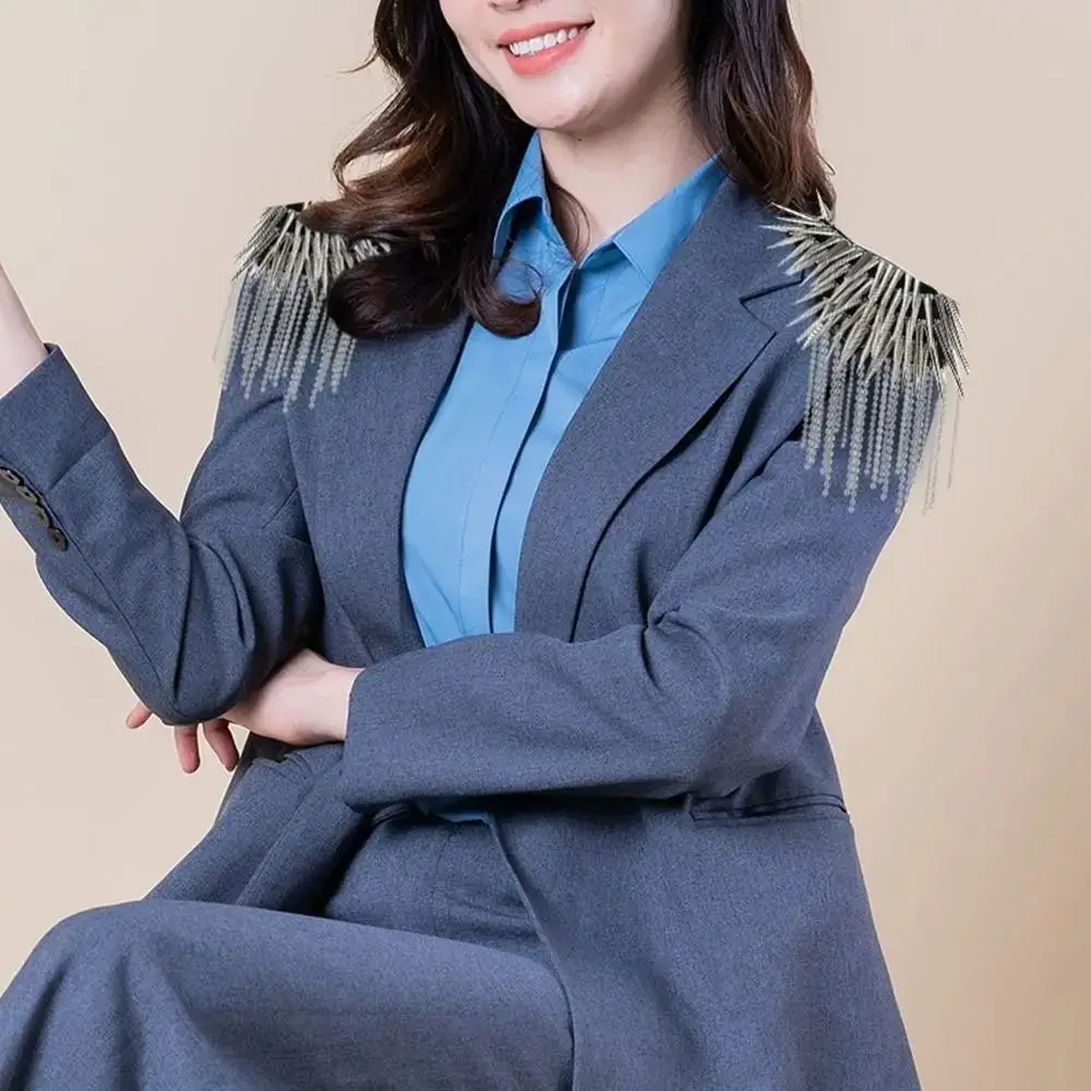 Retro Pin Tassel Chain Epaulette Breastpin Crystal Rivet Shoulder Badges Cool DIY Jacket Vintage Brooch Gift