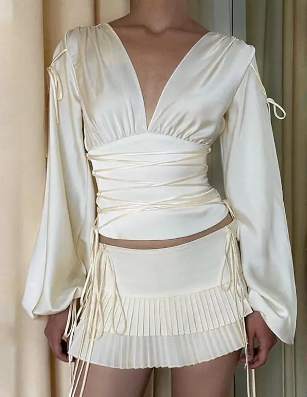 

Women's Chiffon Shirt Summer New Fashion Sexy High End Silk Solid Deep V-Neck Straightened Waist Lantern Sleeve Chiffon Shirt