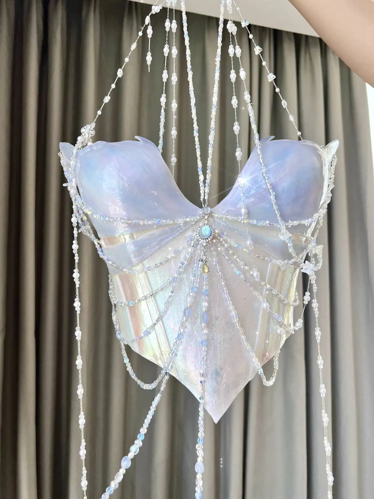 

Xunwu - Mermaid Tear Handmade Bra Bead Chain