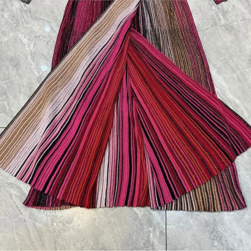 فستان محبوك ذو ألوان متباينة على الطراز الأوروبي الأمريكي بخيط أوروبي وأمريكي مخطط وخصر متباين وأكمام طويلة متطابقة مع فستان رسمي عالي المرونة