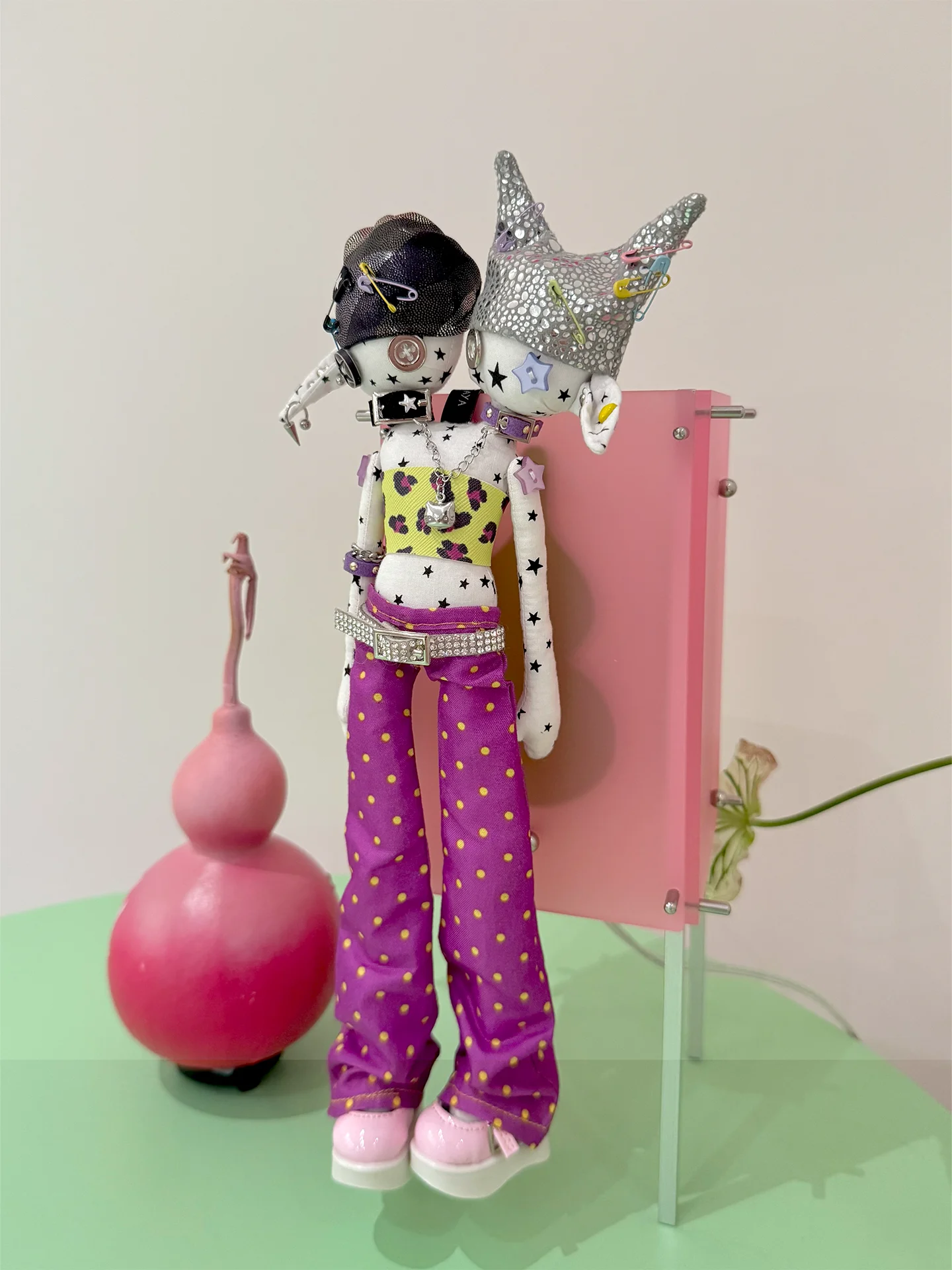 

KUROUTAYA Twin Star Language Collection Original Y2K Double Headed Handmade Wearable Trendy Art Doll Pendant For Fashion Lovers