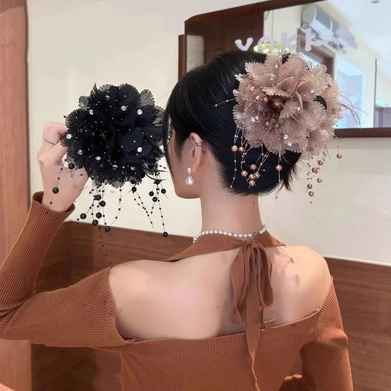 Elegante fermaglio per capelli con fiore in rete per donna Elegante perla nappa Clip di squalo Accessori per capelli con clip per coda di cavallo per ragazza di moda