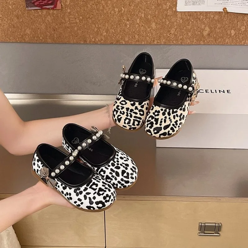 2026 Autumn Kid's Girls Round Toe Flat Leather Leopard Print Beading Casual Ankle Strap Shoes GirlsComfort Daily Walking Flats
