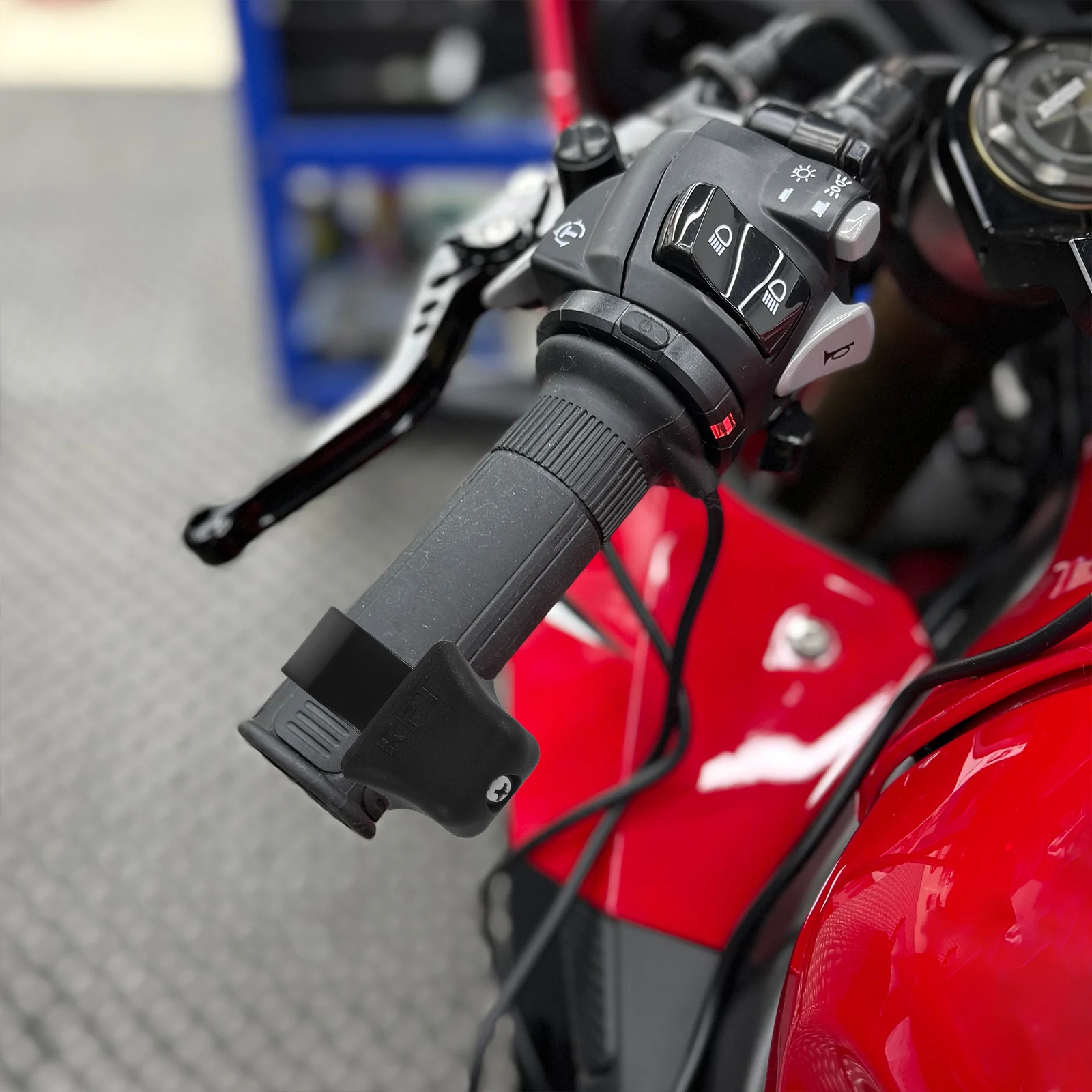

Universal Motorcycle Throttle Assist Handlebar Oil Control For Electric Bikes Scooters Anti-Slip Cruise Control Throttle Lock