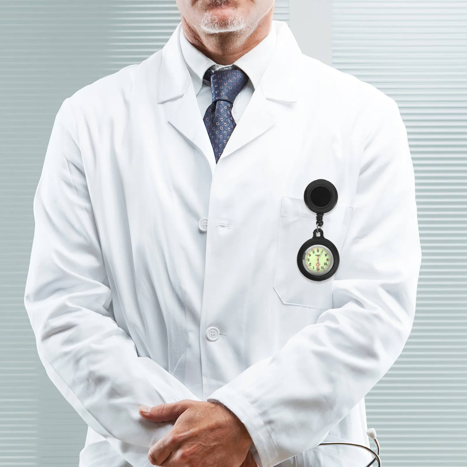 

Black Luminous Badge Reel Doctor Pocket Watch Clip-on Smiling Hanging Watch for Nurses and Students