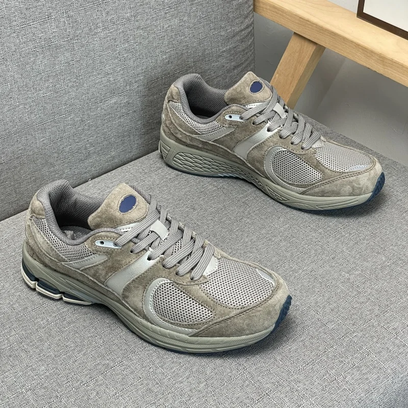 

Легкие кроссовки для активного отдыха, конструкция для снижения нагрузки, лучший выбор для активного отдыха на природе.