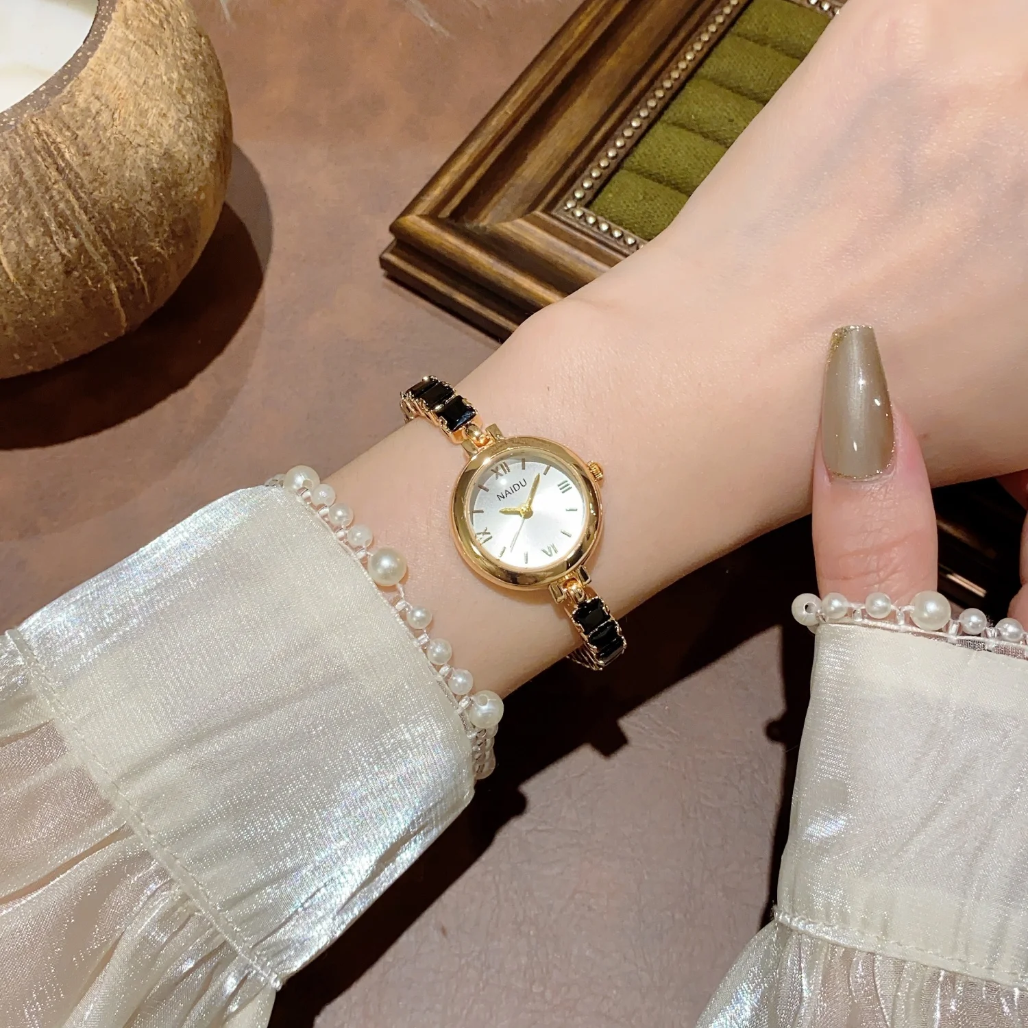 Luxury Diamond Studded Women's Watch Small Dial Ladies Elegant Quartz Watches Gift Bracelet Strap Wristwatch Montre Femme