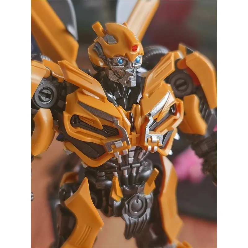 In Stock Smart Kit Transformers TF-5 BEE 08105 Glue-free Movable Assembly Model Car Robot Action Figures Toys Holiday Gifts
