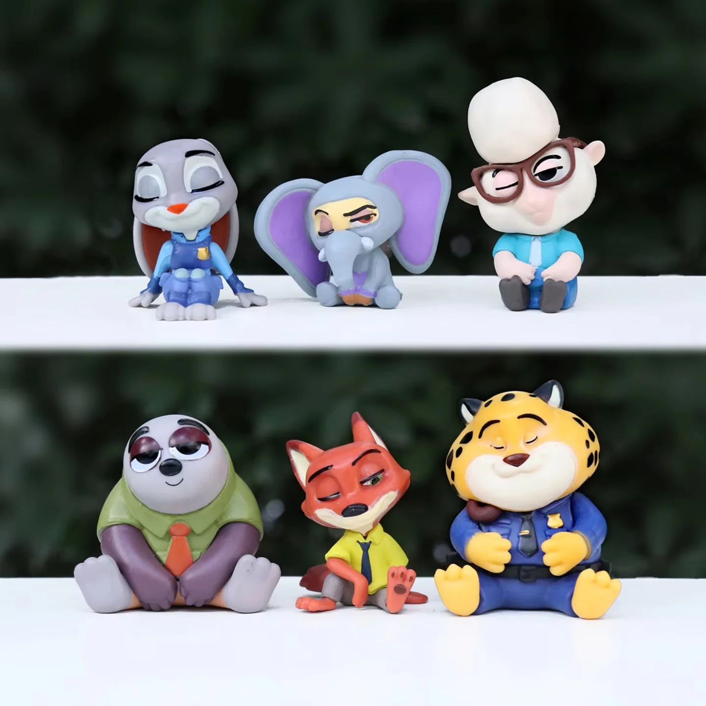 

Мультяшная кукла серии Zootopia «Sit Quietly», настольная модель ручной работы, маленькая коллекционная фигурка, украшения для автомобиля, милые украшения