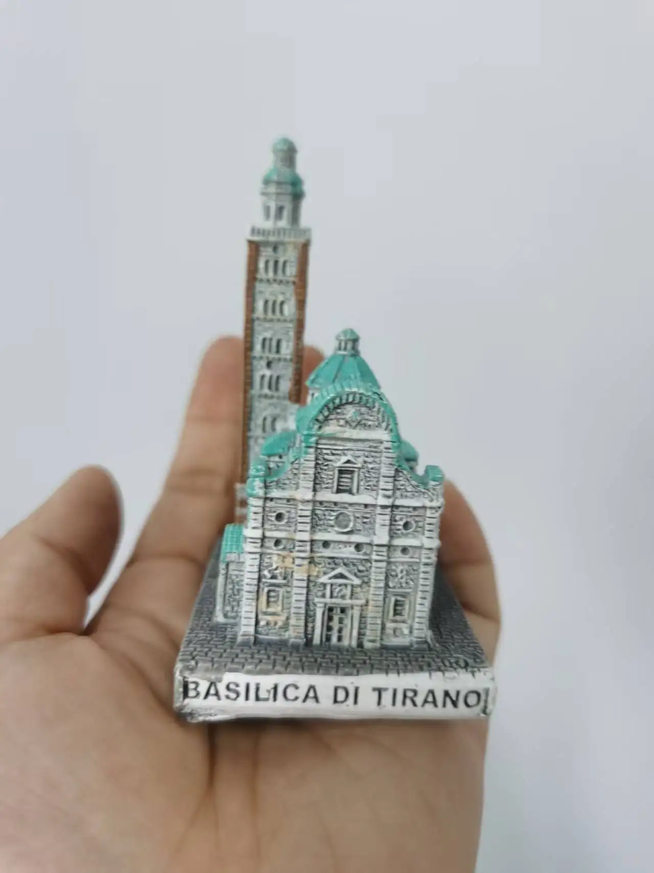 Resin figure mental psychological sand table game box court therapy building  basilica di tirano