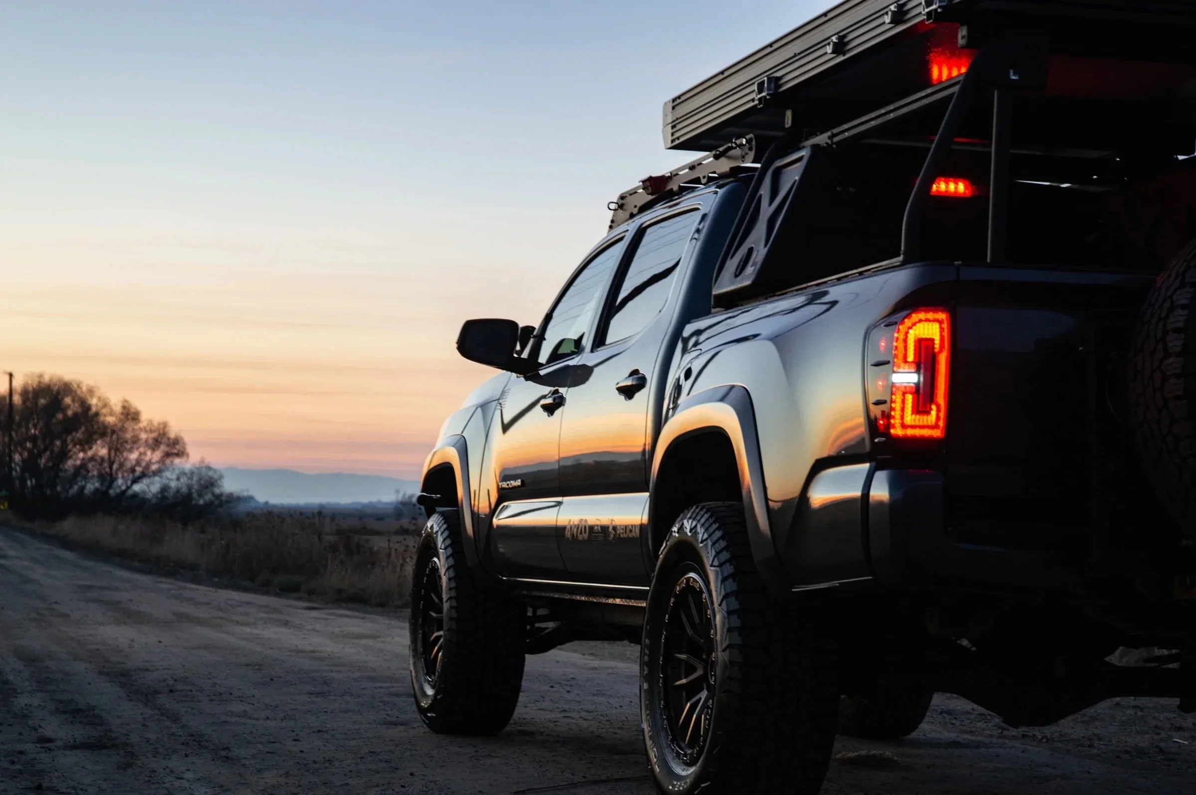 Spedking 2016-2022 Venta caliente accesorios de piezas de automóvil lámpara LED luz trasera para Tacoma para TRD luz trasera personalizada