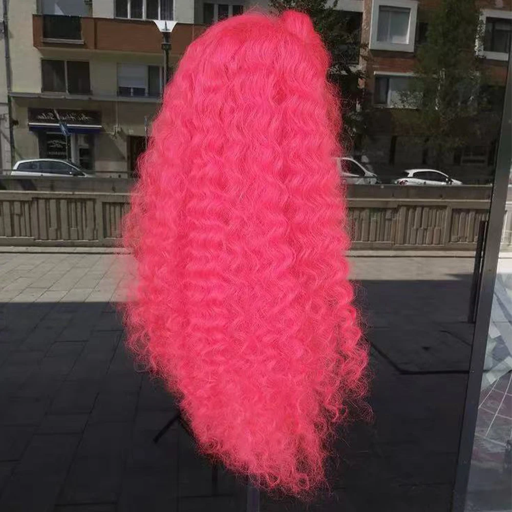 Wig Sintetis Renda Depan Panjang Keriting Merah Muda Keriting untuk Wanita dengan Rambut Bayi Belum Dipetik Serat Rambut Tahan Panas Pakaian Sehari-hari Wig