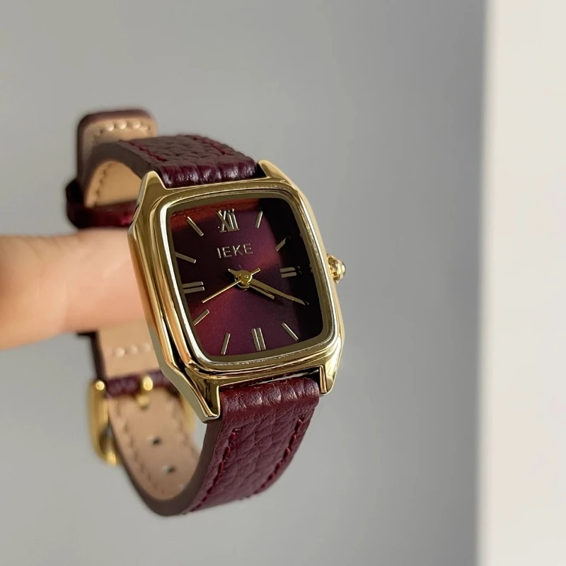 Classic trendy women's watch elegant, simple, high-end white 2025 waterproof quartz watch birthday gift