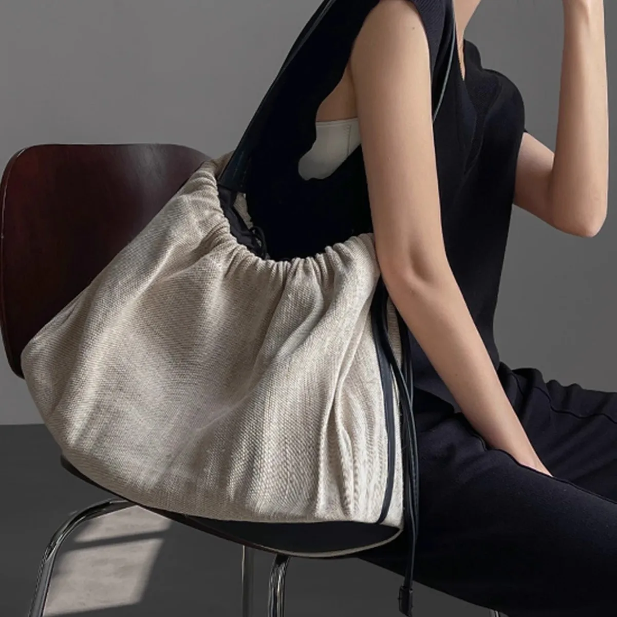 

Новая сумка 2026 года в стиле Ins: легкая, вместительная, для путешествий, на одно плечо, для повседневного использования, сумка-мессенджер, большая сумка-тоут