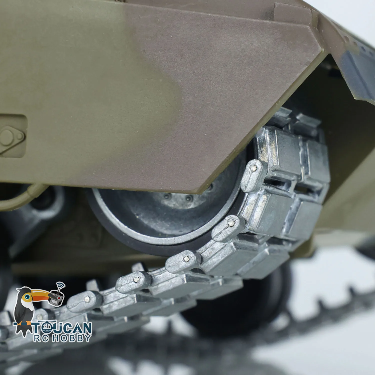 

Henglong 1/16 7,0 Модернизированные верские металлические гусеницы M1A2 Abrams RC Tank 3918 360 ° Металлические гусеницы с эффектом дыма турели TH17814-SMT7