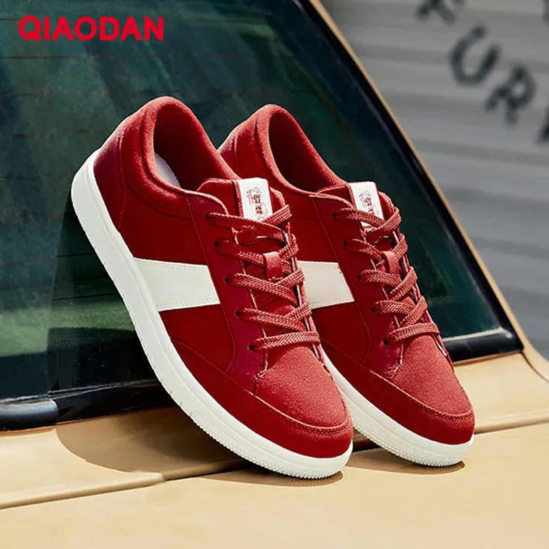 

QIAODAN повседневная обувь на плоской подошве, легкая удобная спортивная обувь, женские модные зимние кроссовки 2025 для прогулок на открытом воздухе QXL052253513R