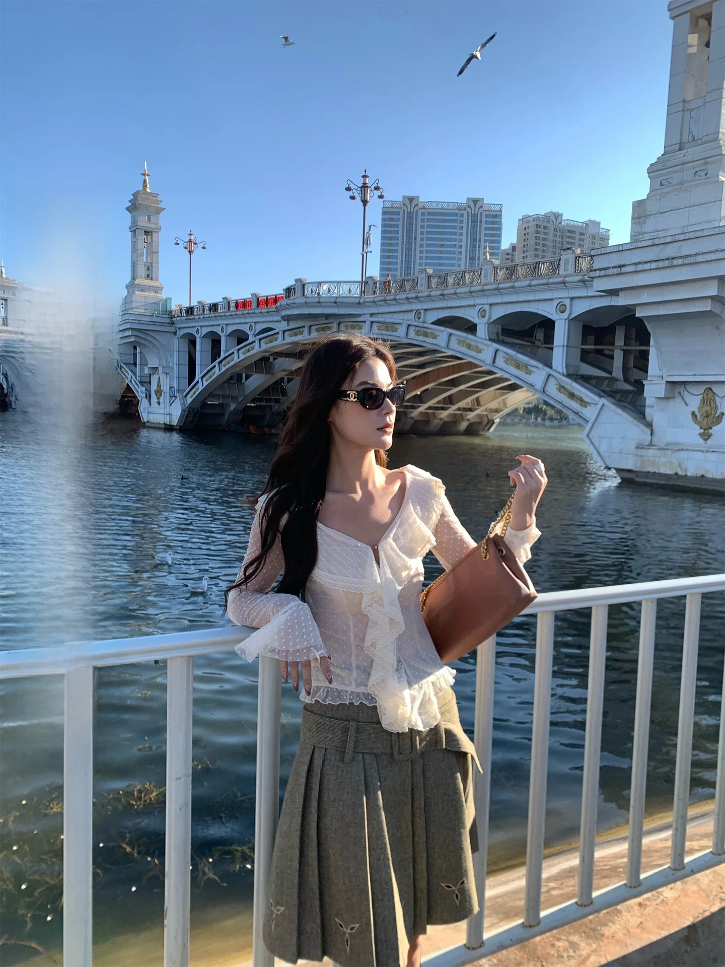 

French Style Romantic Polka Dot Lace Shirt Women's Bell Sleeve V-neck Long Sleeve Top Breathable Skin-friendly Daily Wear