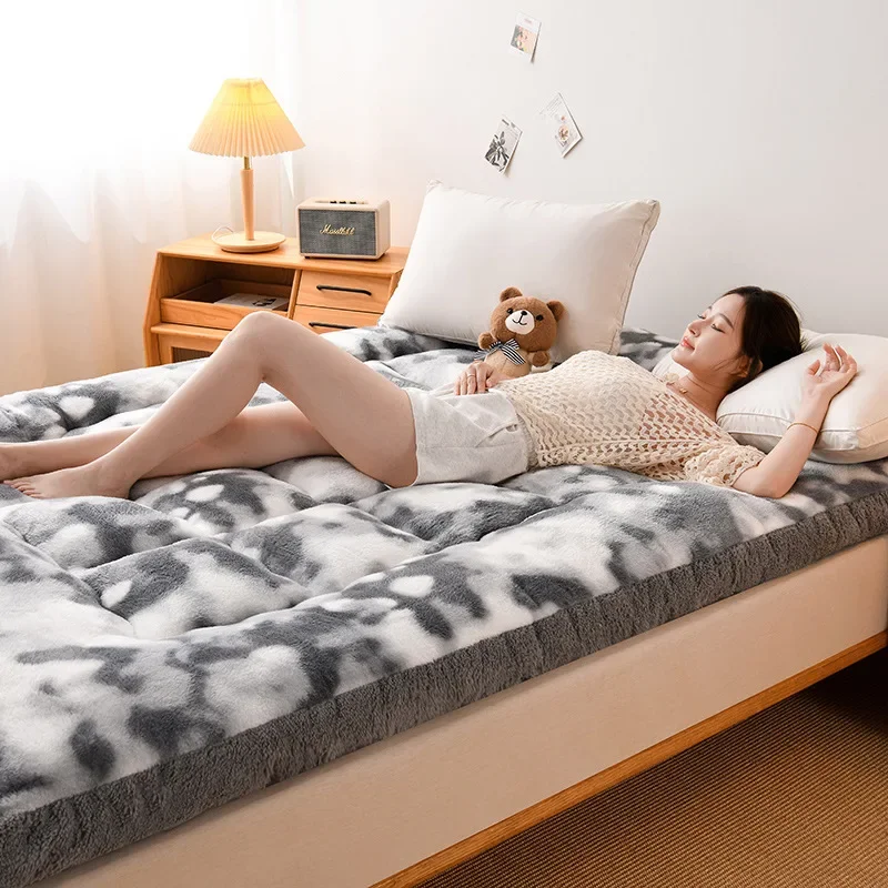 

Portable Durable Autumn And Winter New Lamb Wool Three-dimensional Mattress Household Thickened Warm Single Double Mattress