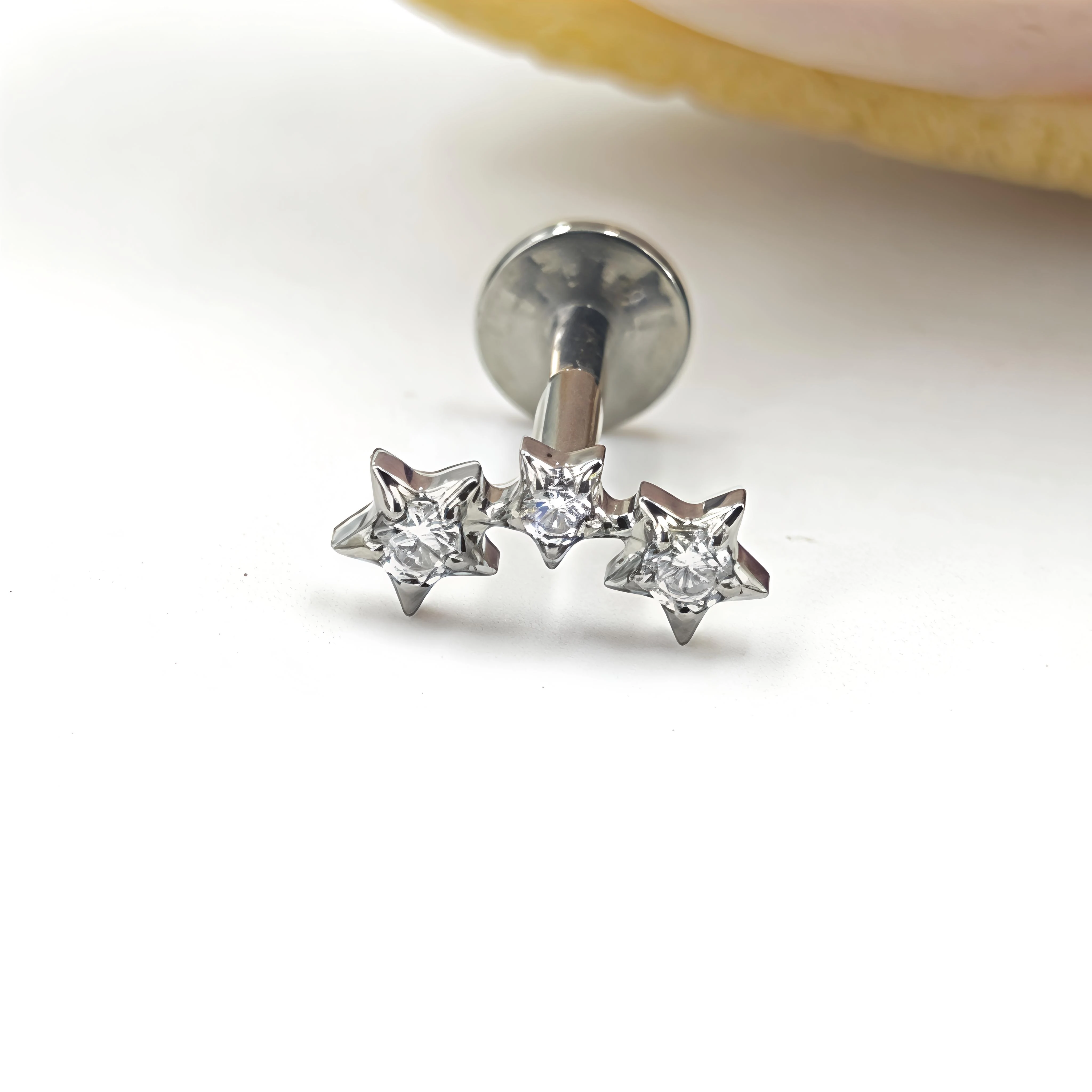 ASTM F136 Star Internally Threaded Lip Stud Helix Conch Daith Labret Ear Tragus Lip Piercing Earring Body Jewelry