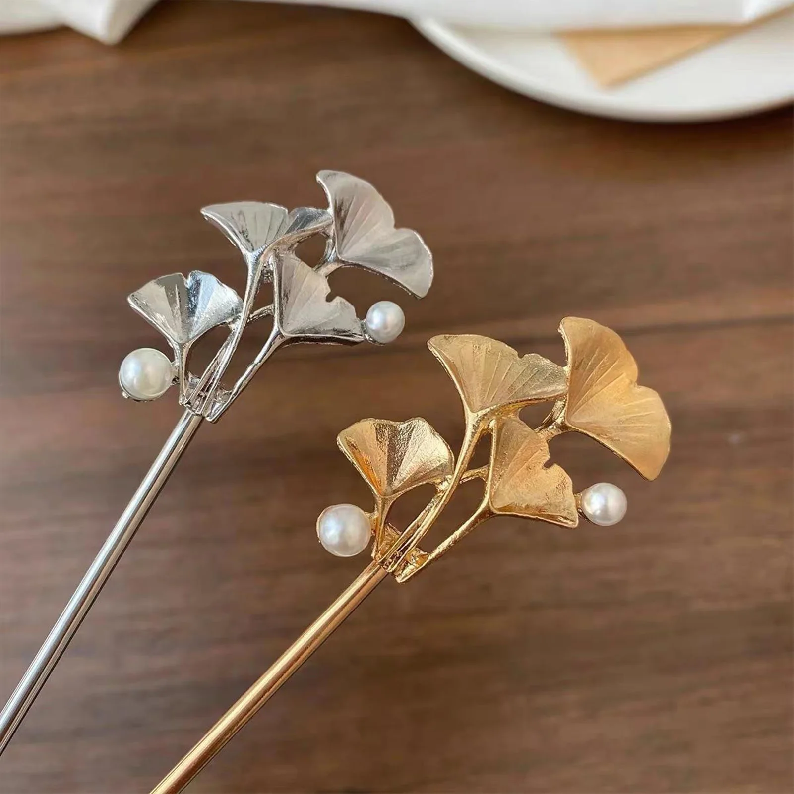 Ginkgo Leaf Hair Stick For Women Gold/silver Retro Pearl Hairpins Chinese Style Wedding Hair Accessoreis Simple Hair Clasp view 5