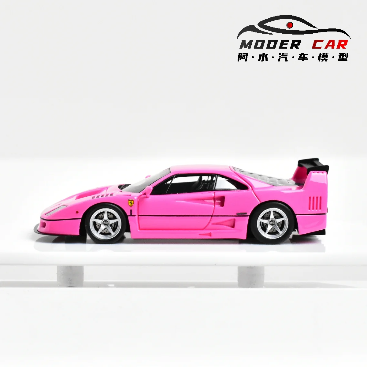 

DMH 1:64 Display F40 GTE Collectible Resin Diecast Model Car