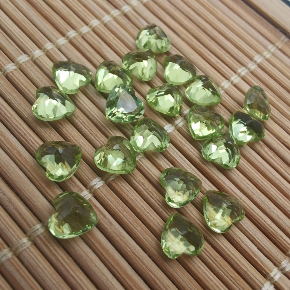 30PCS/Lot 4-5MM Heart Cut Natural Peridot Stne