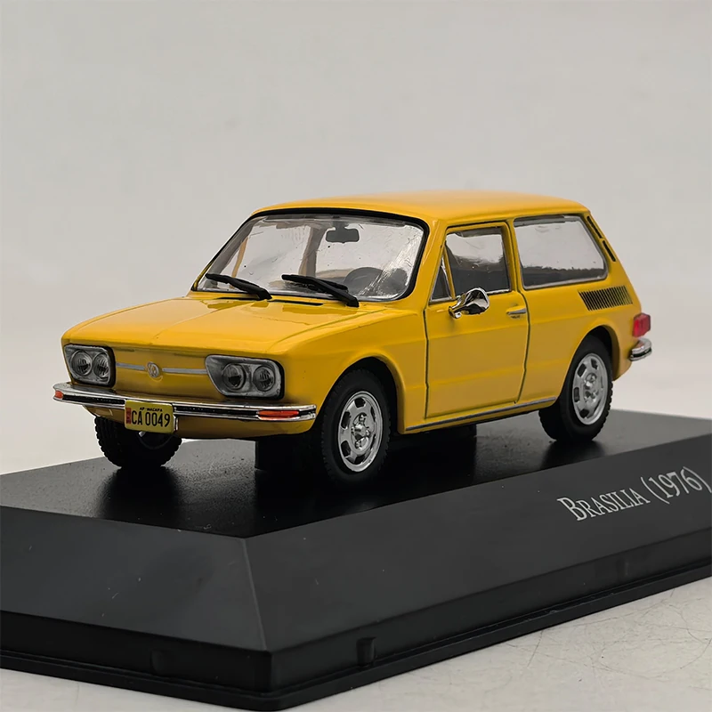 

Diecast Original 1:43 Scale Brasilia 1976 Simulation Alloy Car Model Static Display Collectible Toy Gift Souvenir Decoration