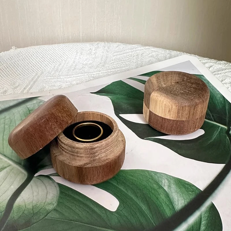 

Деревянная шкатулка для колец для свадьбы и предложения - круглая шкатулка для хранения ювелирных изделий из цельного дерева | Портативная коробка-держатель для колец