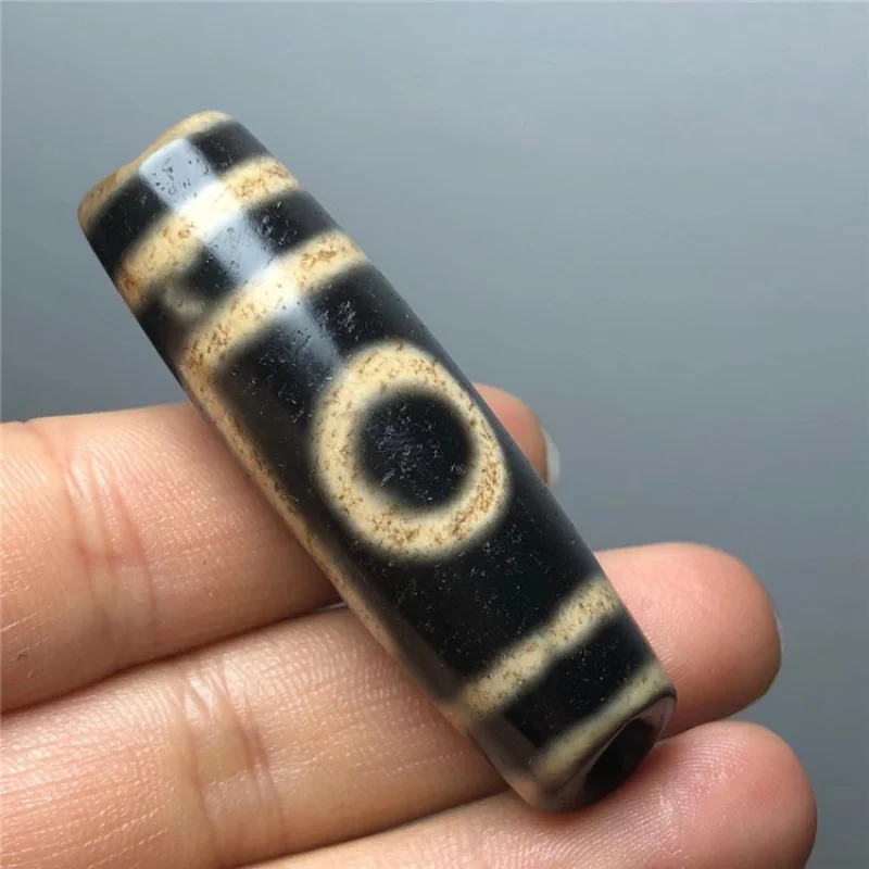 

Supply Jewelry Tibet Old Mineral Agate Large Hole Chalcedony Tibet Beads Weathering Pattern One Glance Back Mountain Tibet Beads