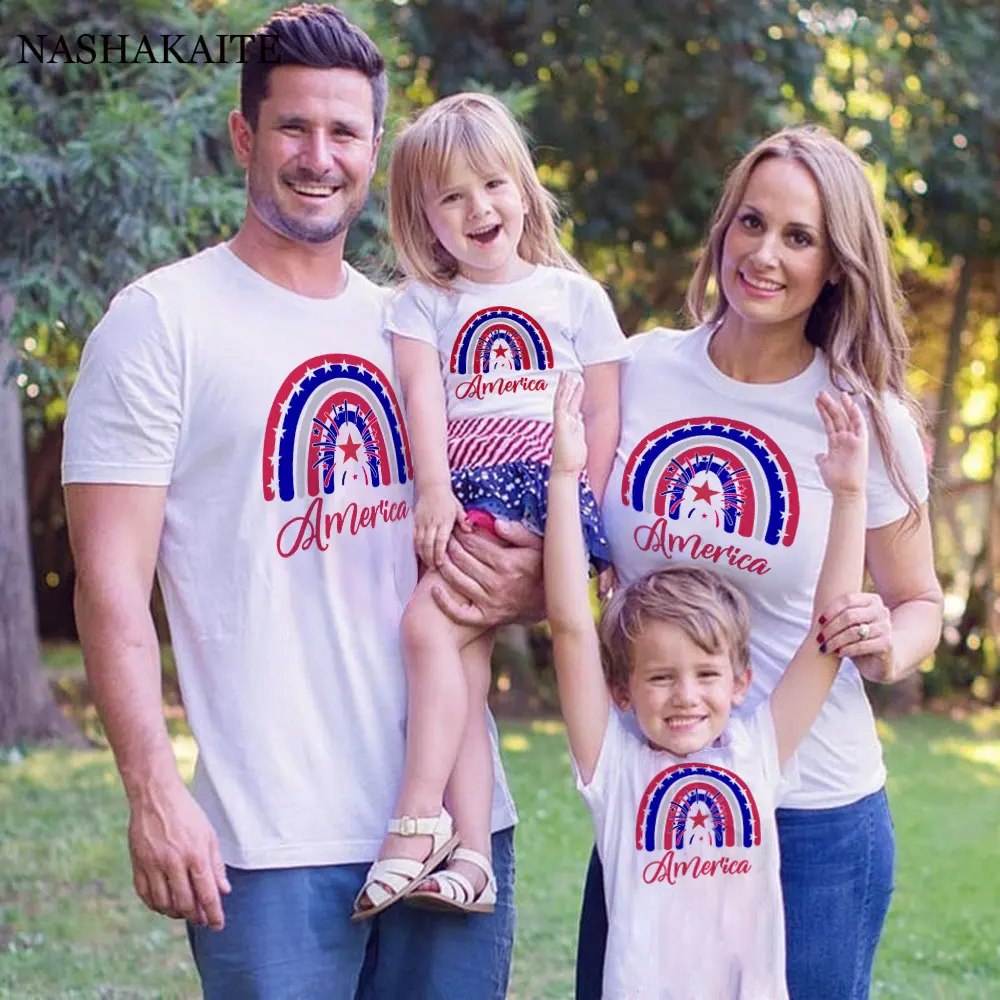 

Independence Day Mommy and Me T-shirt Kids Family Matching Outfits Mom Son Daughter Rainbow Print Crew Neck Short sleeve T-shirt